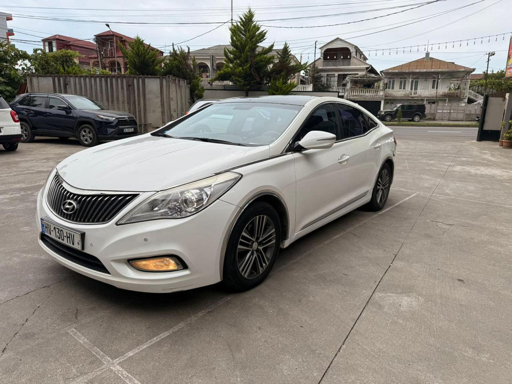 Hyundai Grandeur HG300 | Luxury Sedan Rental in Georgia