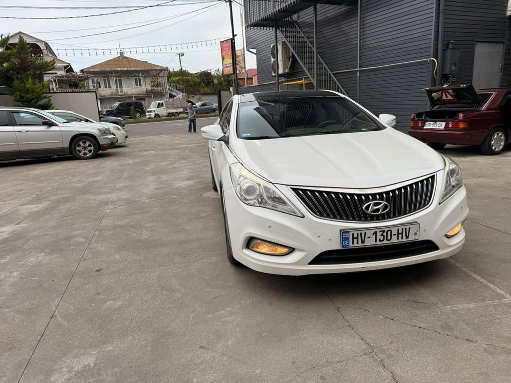 Hyundai Grandeur HG300 | Luxury Sedan Rental in Georgia