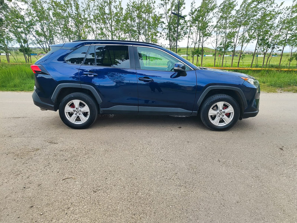 Toyota RAV4 XLE AWD 2023 (Blue)
