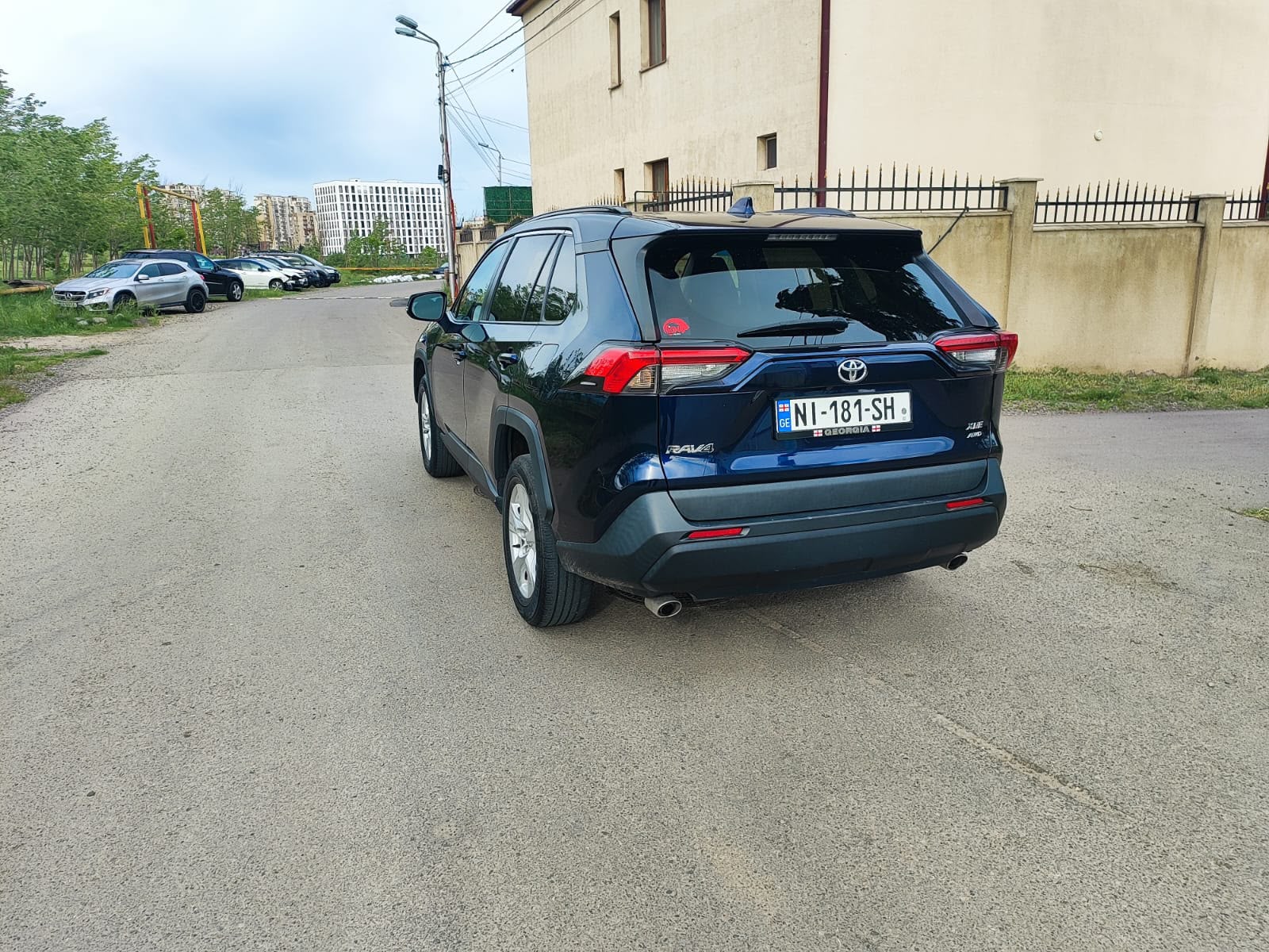 Toyota RAV4 XLE AWD 2023 (Blue)