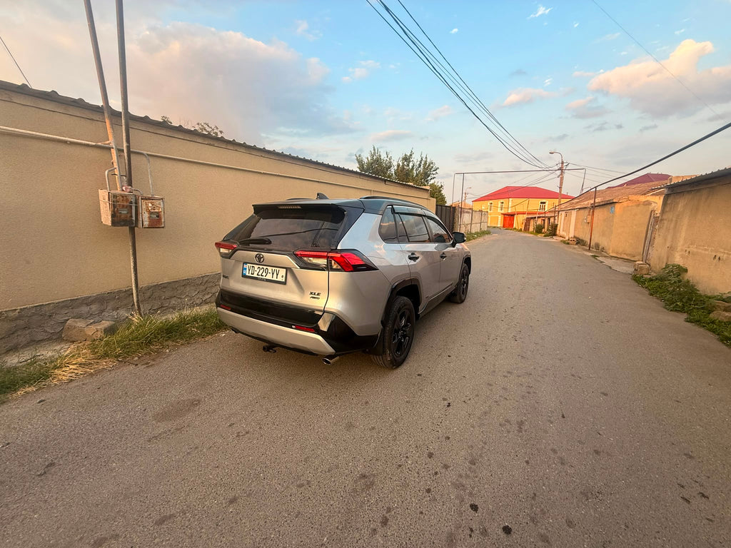 Toyota RAV4 XLE AWD 2023