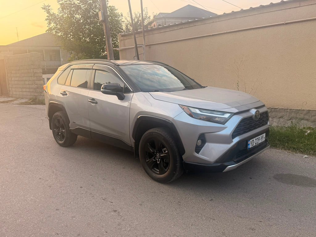 Toyota RAV4 XLE AWD 2023